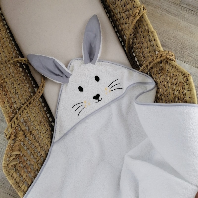 Cape de bain personnalisée lapin